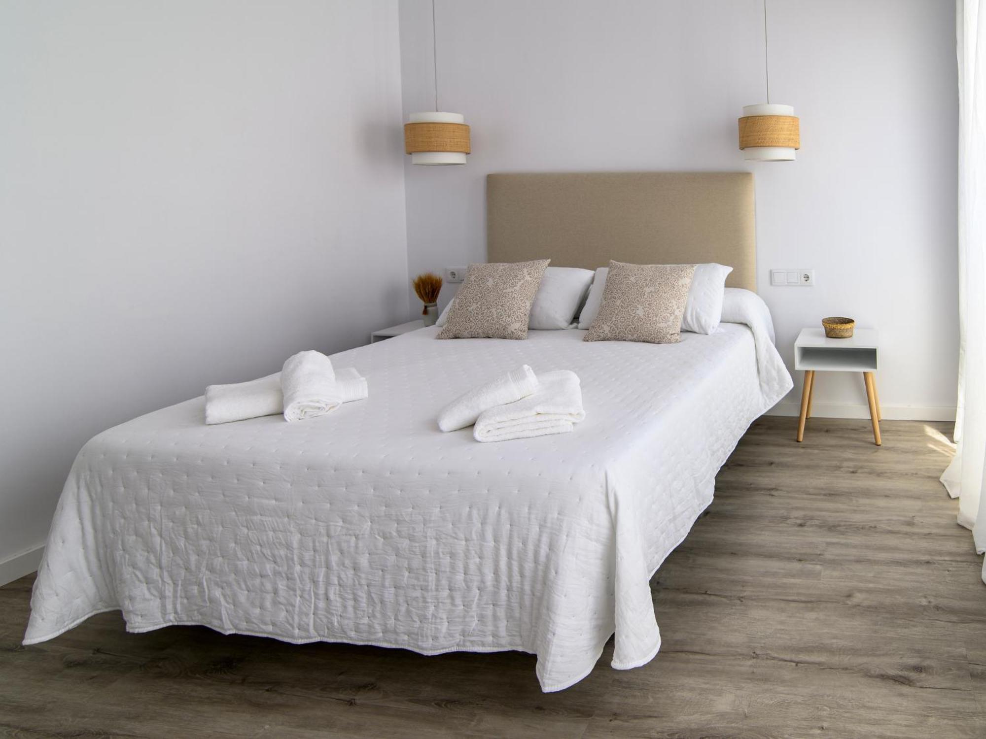 Antonella Suites Fuentes de Andalucia Bagian luar foto
